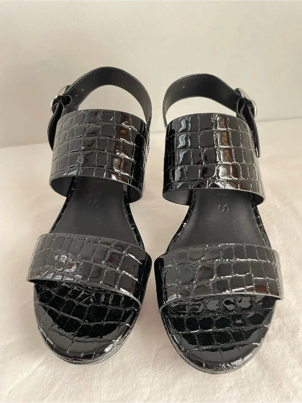 Aerosoles Camera Black Crocodile Patent Leather Block Heel Platform Sandals 8